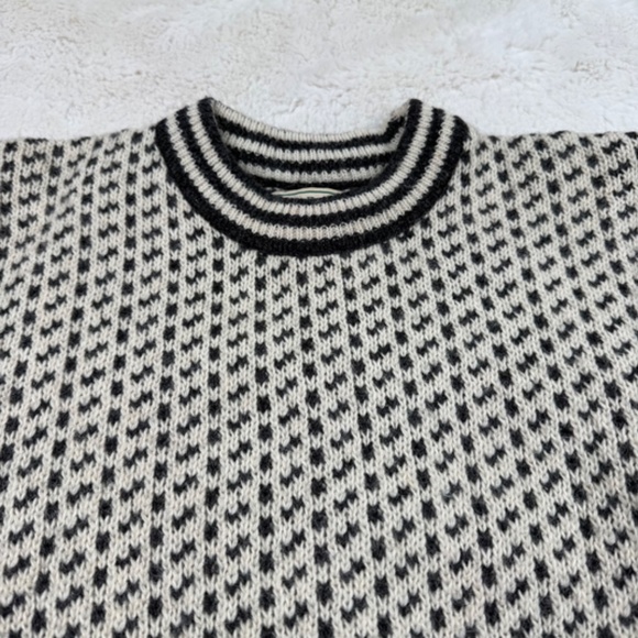 LL Bean Sweater Women's Medium Vintage Norway Birdseye Heavy Wool Sweater - Picture 3 of 8